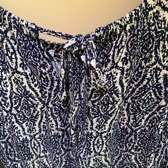 Joie Navy and White Print Top with Back Tie and Keyhole - Picture 5 of 8